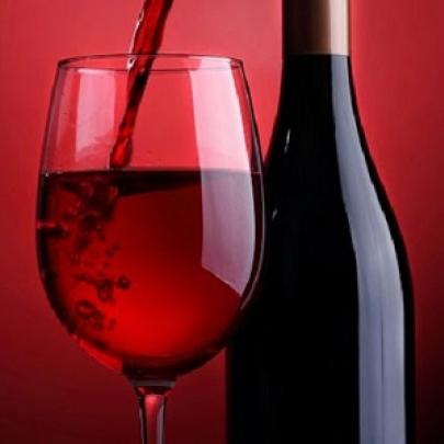 Antioxidante do vinho tinto não ajuda a viver mais tempo