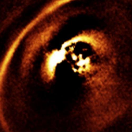Incrível nascimento de planetas é flagrado por telescópio no Chile