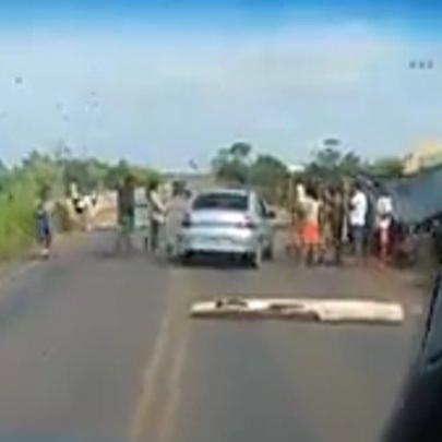 Índios cobram pedágio em estradas do Brasil 