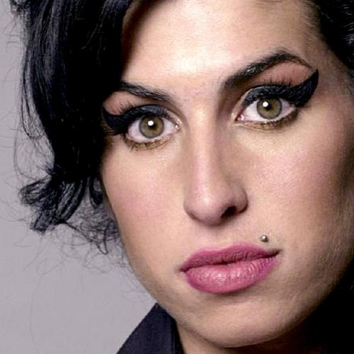 O que você deveria saber sobre Amy Winehouse