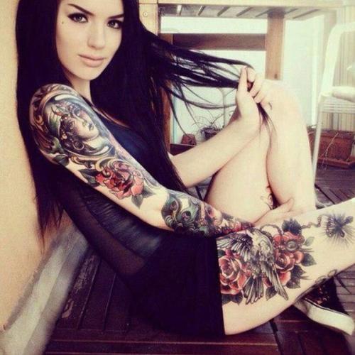 Fotos tatuagem no braço inteiro feminina