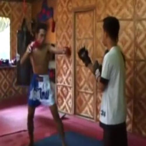 Lutador de Wing Chun desafia lutador de Muay Thai 