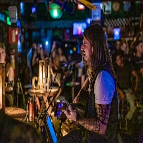 Banda Ca$h e Underground Pub promovem sua roda de rock em BH