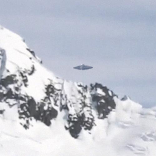 Estranho UFO filmado pela expedição norueguesa na Antártida
