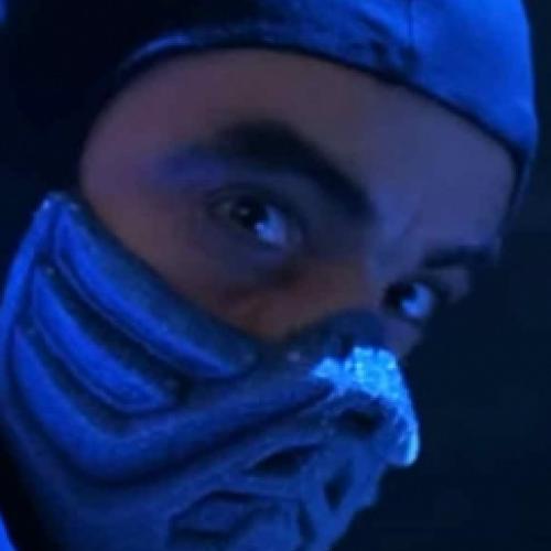 Quem era o ator por trás do personagem Sub-Zero no filme Mortal Kombat