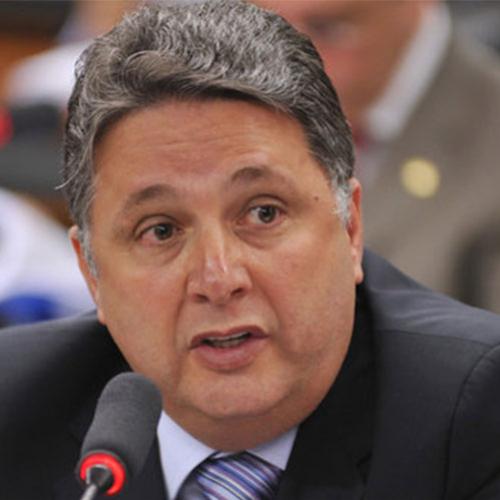 Candidato Garotinho acusa a Rede Globo de sonegação de impostos