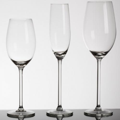 Entenda por que as taças de vinho têm tamanhos e formatos diferentes