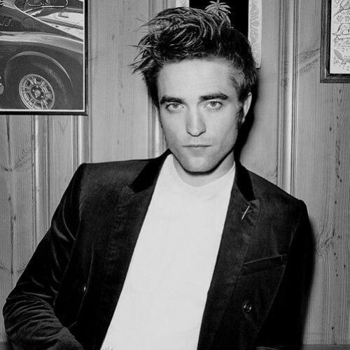 20 mais belas fotos do astro Robert Pattinson, da saga Crepúsculo