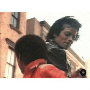 Propaganda da pepsi com Michael Jackson e convidado especial