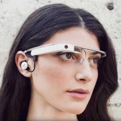Google ensina a usar os óculos Glass sem parecer mal-educado