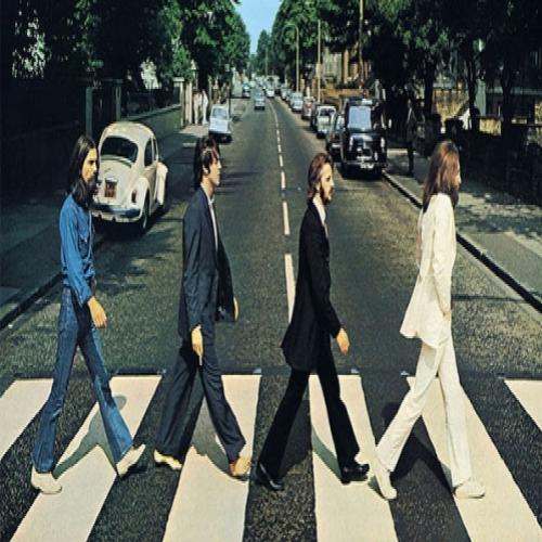 Flagras da câmera na Abbey Road em Londres