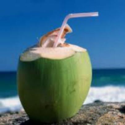 Calor!!! Confira os venefícios da água de coco