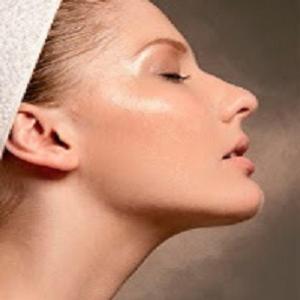 Saiba as causas e os tratamentos para pele oleosa