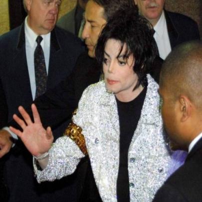 A GRANDE VOLTA: Veja o dia em que o Rei do Pop Michael Jackson ira vol