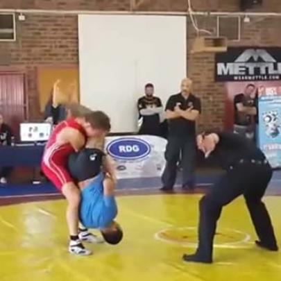 Confronto entre Jiu-Jitsu vs Luta Greco Romana (Olímpica), vídeo