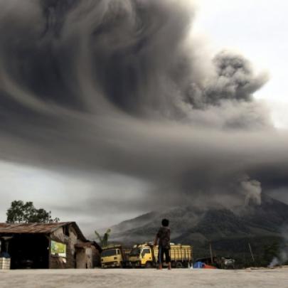 Fotos incríveis dos vulcões Etna e Sinabung